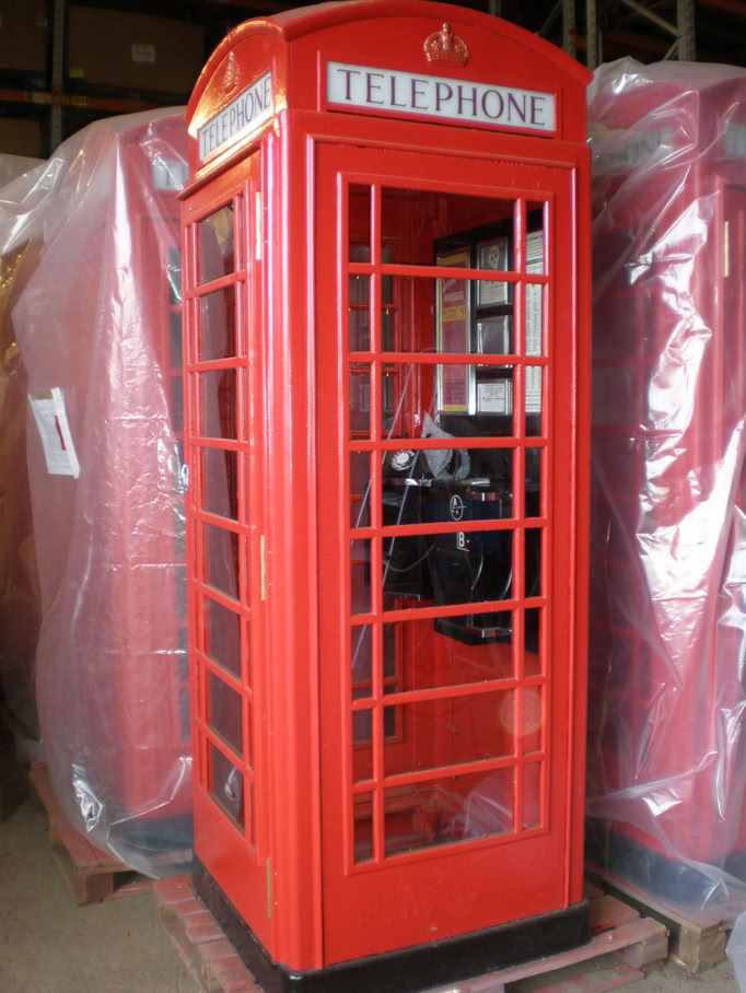 Close-up of a professionally restored K6 telephone box